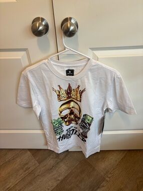 White Graphic 'King of Hustle' Skull Tee for men’s size Medium
